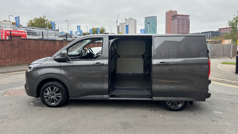 Ford Transit Custom E-320 L1 Rwd 100kW 65kWh H1 Van Limited Auto